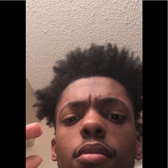 Meet your Posher, Zerrick - Picture 2 of 2